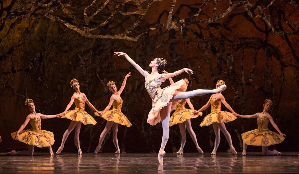 Xiao Nan Yu with A rtists of the Ballet in The Sleeping Beauty . P h oto by Aleksandar Antonijevic