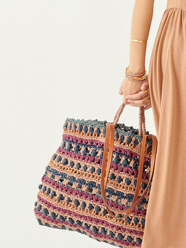 Extra-large crochet raffia bag