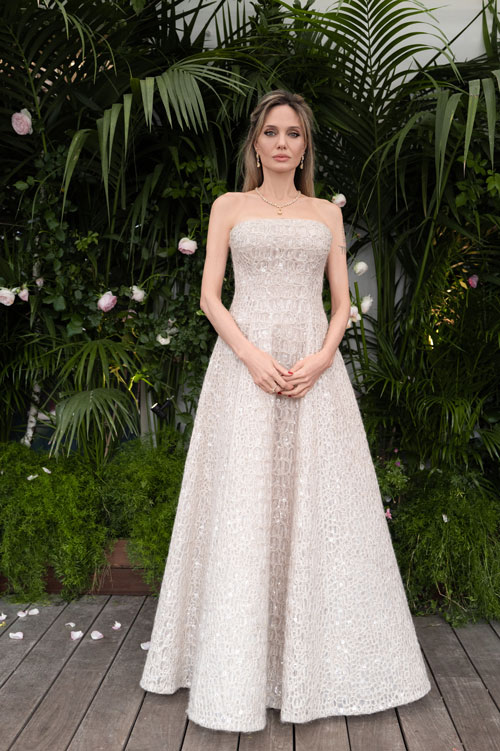 Angelina-Jolie-in-Chopard_16-May-2025_©Greg-Williams-(2)