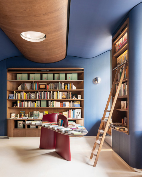 Van-Cleef-&-Arpels-Literature-2