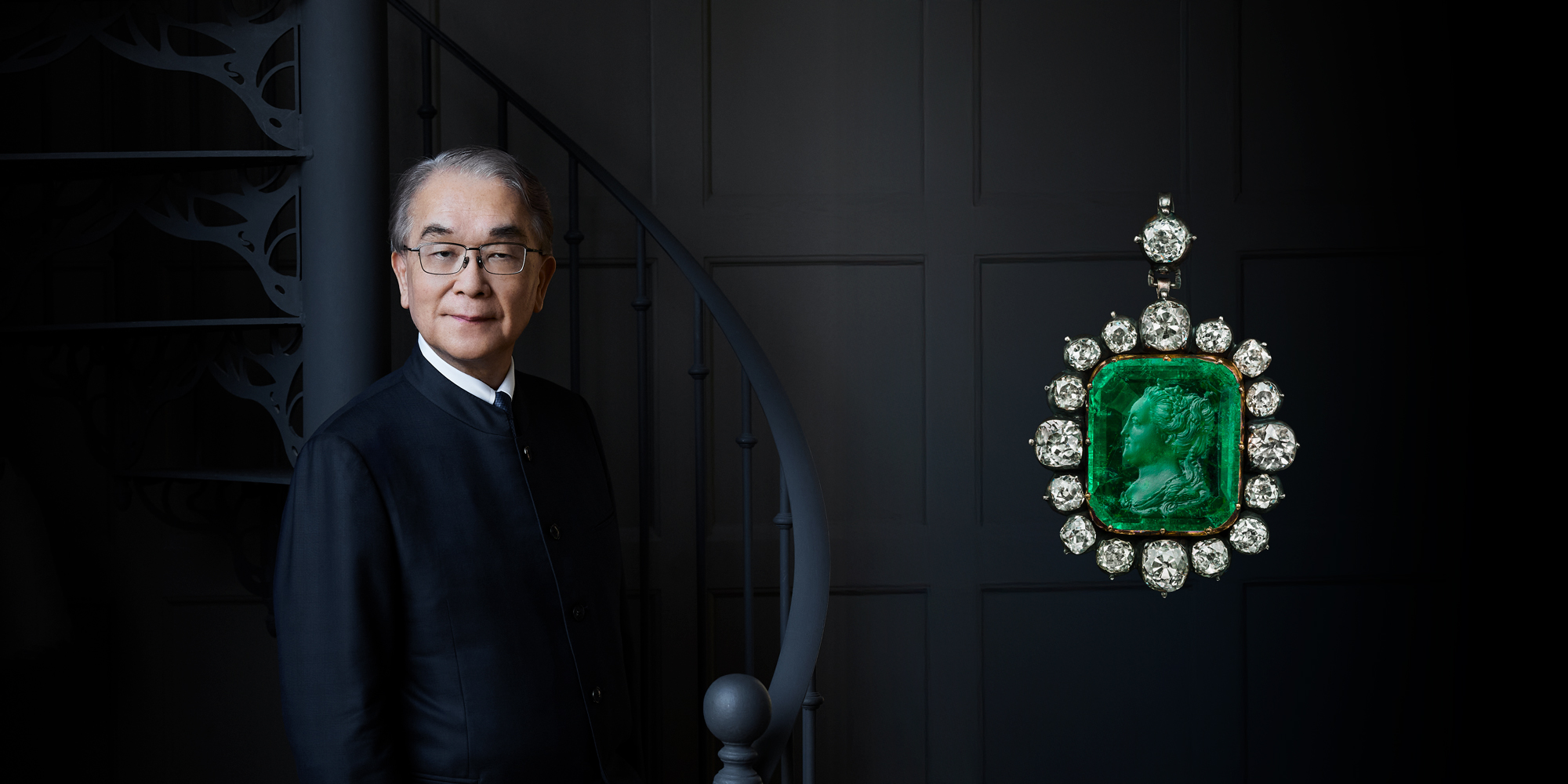 Extraordinary-gem-cv1